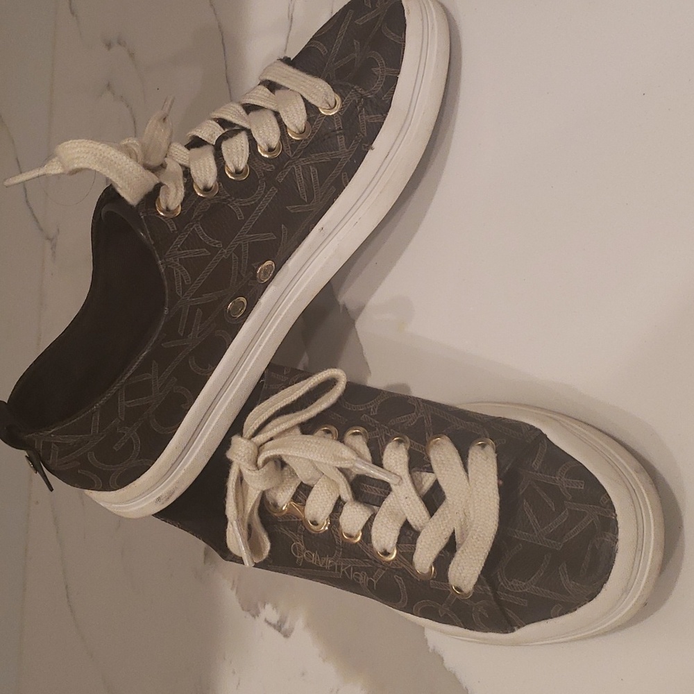 Calvin Klein sneakers size 6.5